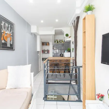 Charming Small Duplex - Heart Of 아파트 *